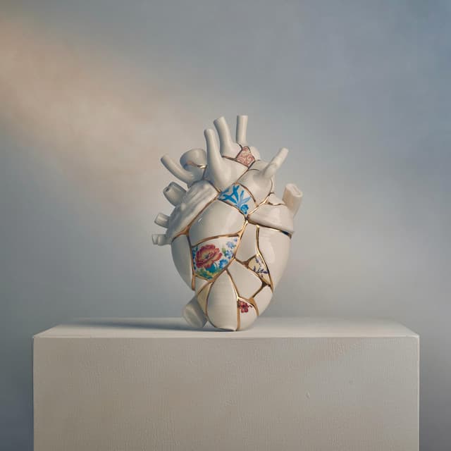 KINTSUGI cover